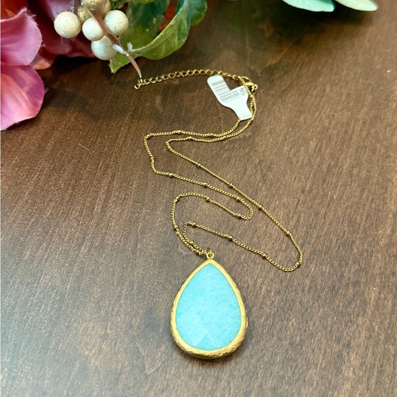 Beautiful Teardrop Amazonite Gemstone Pendant necklace - Picture 3 of 11
